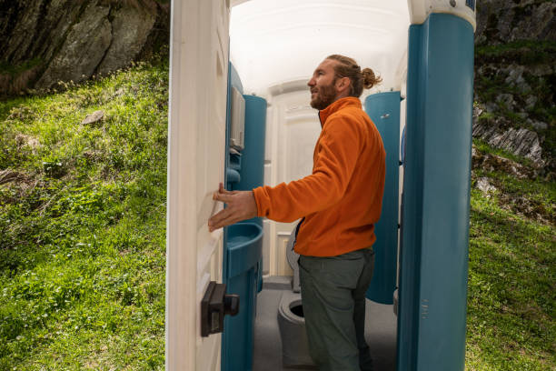 Portable Toilet Options We Offer in Kingwood, WV